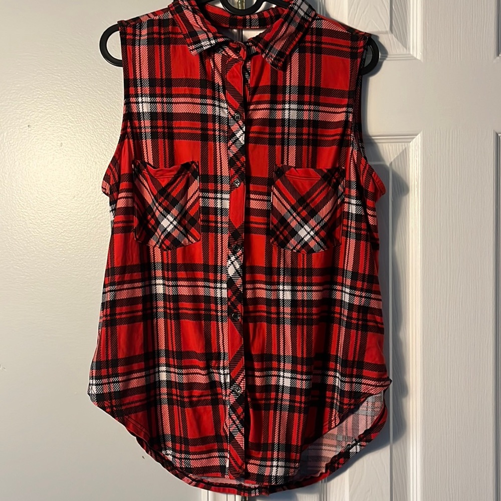 Sleeveless Flannel Button Up - Large
